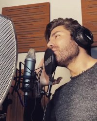 دانلود آهنگ جدید رضا ملک زاده به نام نرو + متن ترانه