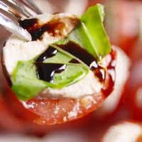 صبحانه ای ساده و لذیذ با تزئینی متفاوت 