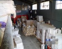 کشف انبار تجهیزات پزشکی قاچاق