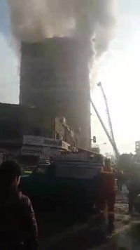 عملیات اطفای حریق ساختمان پلاسکو تهران
