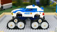 ماشین بازی کودکانه پلیس شهر لگوها و مبارزه با بیل مکانیکی خلافکار
