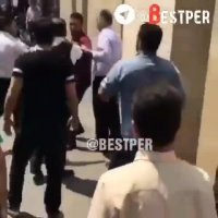 مأمور راهور خطاب به راننده موتور سیکلت: «من بچه‌ی پایین شهرم، جر واجرت می‌کنم!»