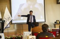 برج میلاد تهران، سخنران: دکتر خندان، موضوع : ترفندهای طلایی کسب و کار موفق