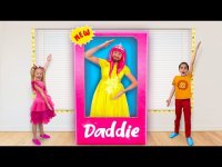 کلیپ شاد بچه گانه آنجلینا و دنیل : امتحان کردن مشاغل مختلف