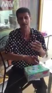 ارکستر یک نفره با جعبه دستمال کاغذی