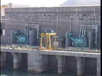 توربین های آبی در مسیر رودخانه