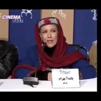 تیپ جنجالی و موهای تراشیده پانته آ بهرام در جشنواره فجر