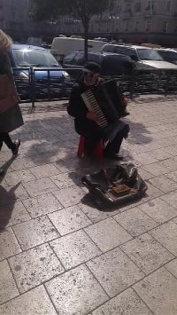 نوازنده نابینا در تفلیس