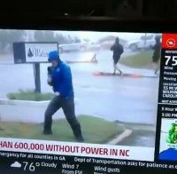 وقتی خبرنگار آمریکایی داره پیاز داغ طوفان رو زیاد می‌کنه!!!