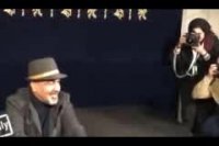 ژست های رضا عطاران مقابل دوربین عکاسان