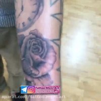 آموزش تتوی حرفه ای گل سرخ و ساعت روی ساعد