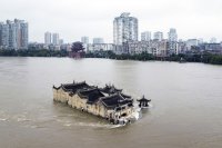 معبد 700 ساله، روی بزرگترین رودخانه آسیا!