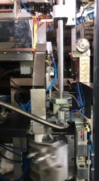 دستگاه تمام اتومات بادکن پت مدل SB2500s شرکت برزین صنعت