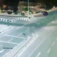 کامیون ماشین را به کرد