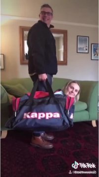 چالش بازسازی عکس دوران کودکی با پدر مادر - قسمت 2