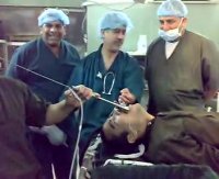 در آوردن آچار بیست سانتی از گلوی مرد عربستانی