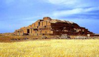 نمایی متفاوت از زیگورات چُغازنبیل
