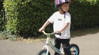 How to teach your child to ride a balance bike quickly and simply