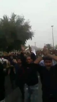 پانزدهمین روز اعتصاب و تظاهرات کارگران نیشکر هفت تپه