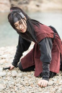 وقتی امپراطور میفهمه ملکه مادر باعث کشته شدن امپراطور سابق و ندیمه های ولیعهد شده