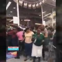 حمله به حراج آخر سال فروشگاهها در آفریقای جنوبی