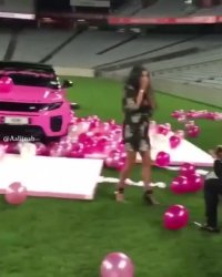 سوپرایز یعنی این بقیش حبابه!