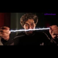 زندگی هممون به یه تار مو بنده ولی بستگی داره چه مویی باشه