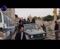 خودروی رهبر انقلاب در کوچه های زلزله زده