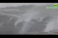 برعکس شدن جریان آبشار بر اثر طوفان و باد شدید!