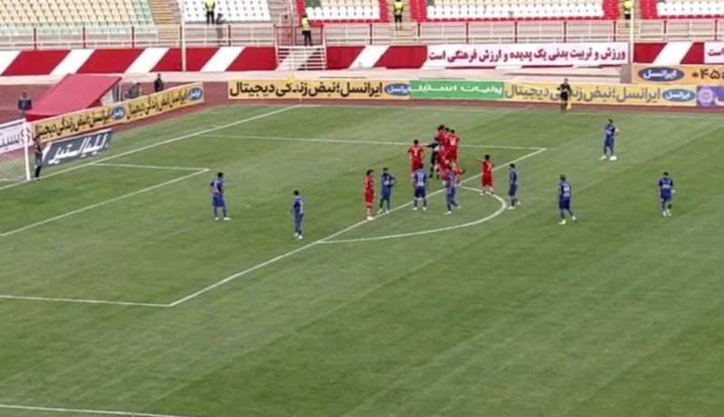 خلاصه بازی تراکتور 3 - هوادار 2