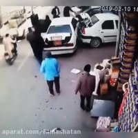 له شدن زن و شوهر زیر خودرو سواری