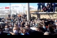 بازدید رئیس قوه قضائیه از شهرستان زلزله زده دنا