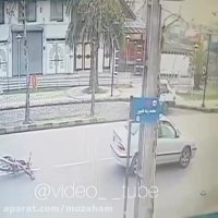 از موتور مستقیم سوار ماشین شد