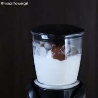 میلک شیک شکلاتی