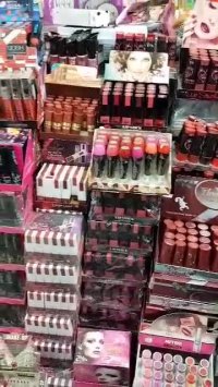 خرید عمده لوازم آرایشی از بانه