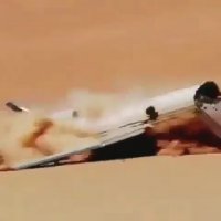 سقوط آزمایشی یک هواپیما در کویر!