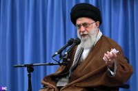 دو گرایش متضاد نادرست درمورد غرب