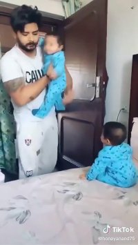 بابای دو قلوها