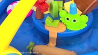 عروسک بچه پارک آبی ماهی و اسباب بازی های ماهیگیری داستان خانه شن بازی