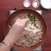 رول مرغ با خامه 