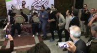 رقص پایکوبی مردم در مترو مرکزی تهران