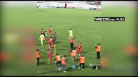 تشویق ایسلندی بازیکنان پرسپولیس پس از برد الوحده امارات