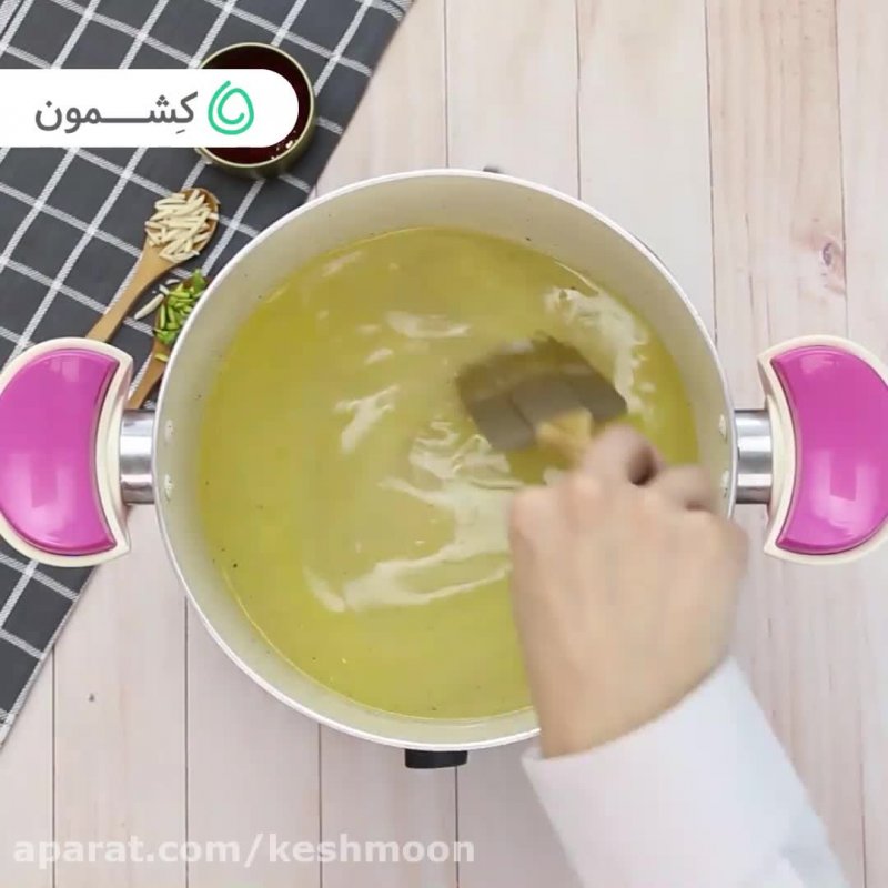 طرز تهیه مسقطی زعفرانی
