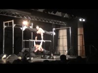 نمایشی جذاب با حرکات ورزشی