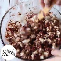 کاپ کیک شکلاتی با پاپ کرن 