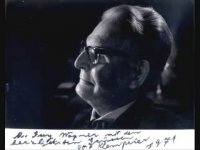 موسیقی کلاسیک، استرس را کاهش می دهد و روحیه را تقویت می کند.