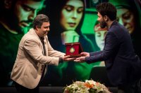 پشت صحنه ویژه برنامه هیئت آنلاین با حضور محمد عظیمی شاعر آئینی