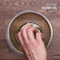 سالاد آووکادو با بیکن 