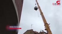 لحظه نفس گیر انتقال مرد 300 کیلویی به بیمارستان
