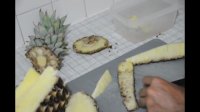 روش آسان و سریع پوست کندن و قاچ کردن آناناس - How To Peel and Cut Pineapple fast and easy